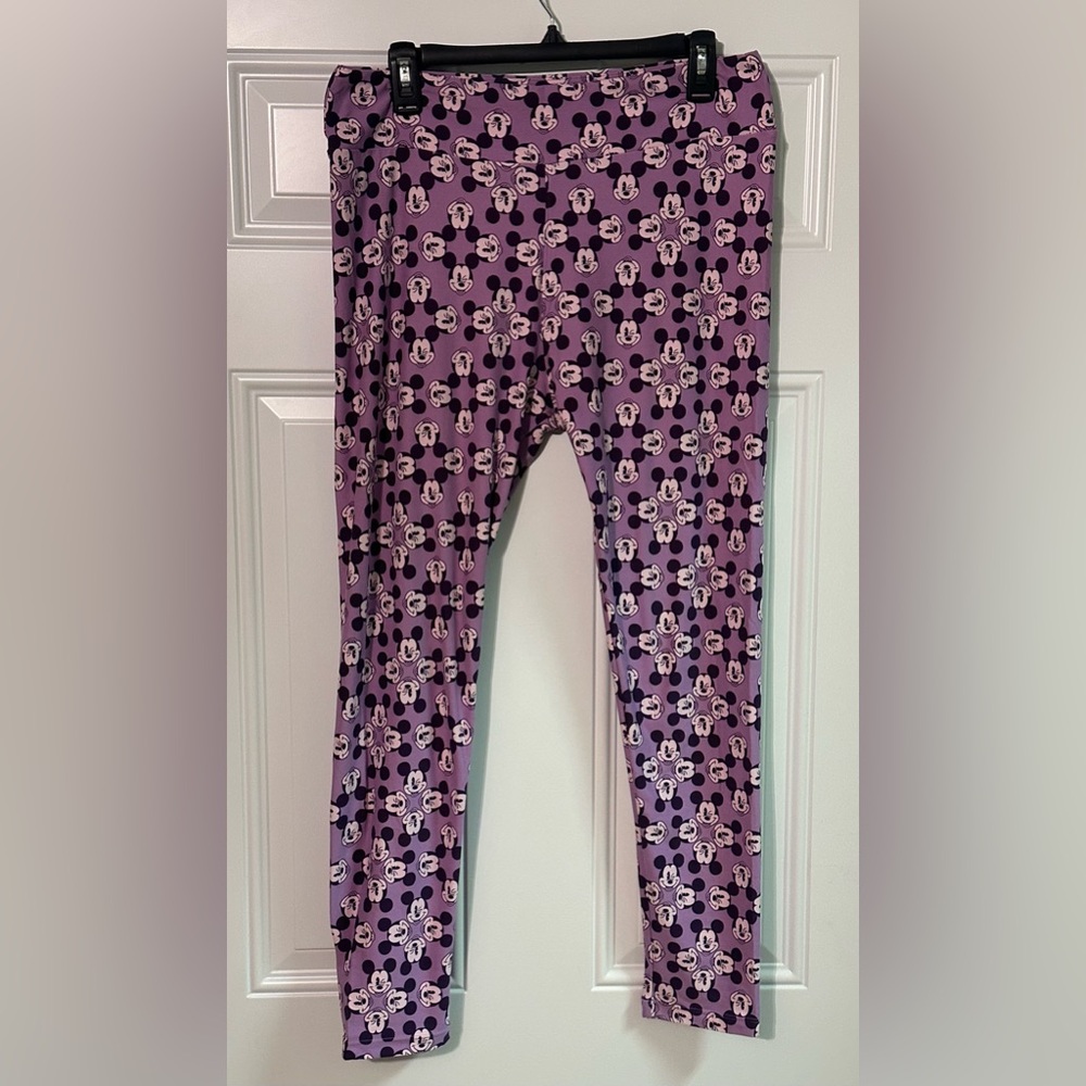 LulaRoe Disney Pie Eyed Mickey Winking Size Tall & Curvy Leggings